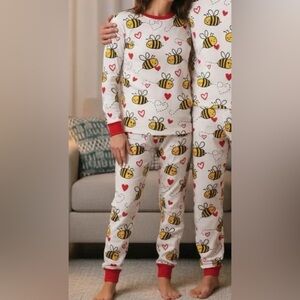EUC Little Sleepies Bee Mine Set Size Large Valentines Day Hearts Bamboo Pajamas